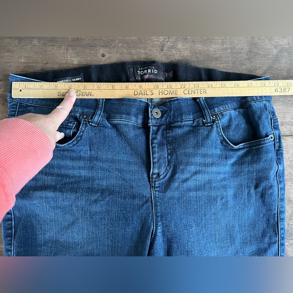 Torrid Bombshell Skinny Premium Stretch Blue Jeans Womens 18R Medium Wash - Picture 5 of 8